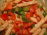 Spicy pastaa salad from Minipilo